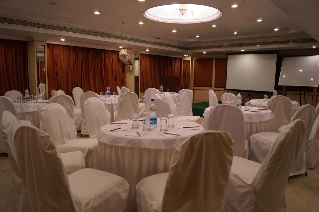 Royal Fort Hotel Visakhapatnam Eksteriør bilde