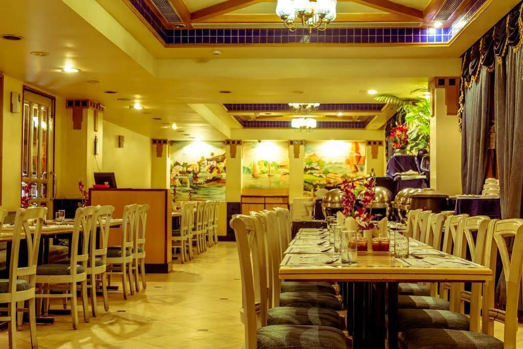 Royal Fort Hotel Visakhapatnam Eksteriør bilde